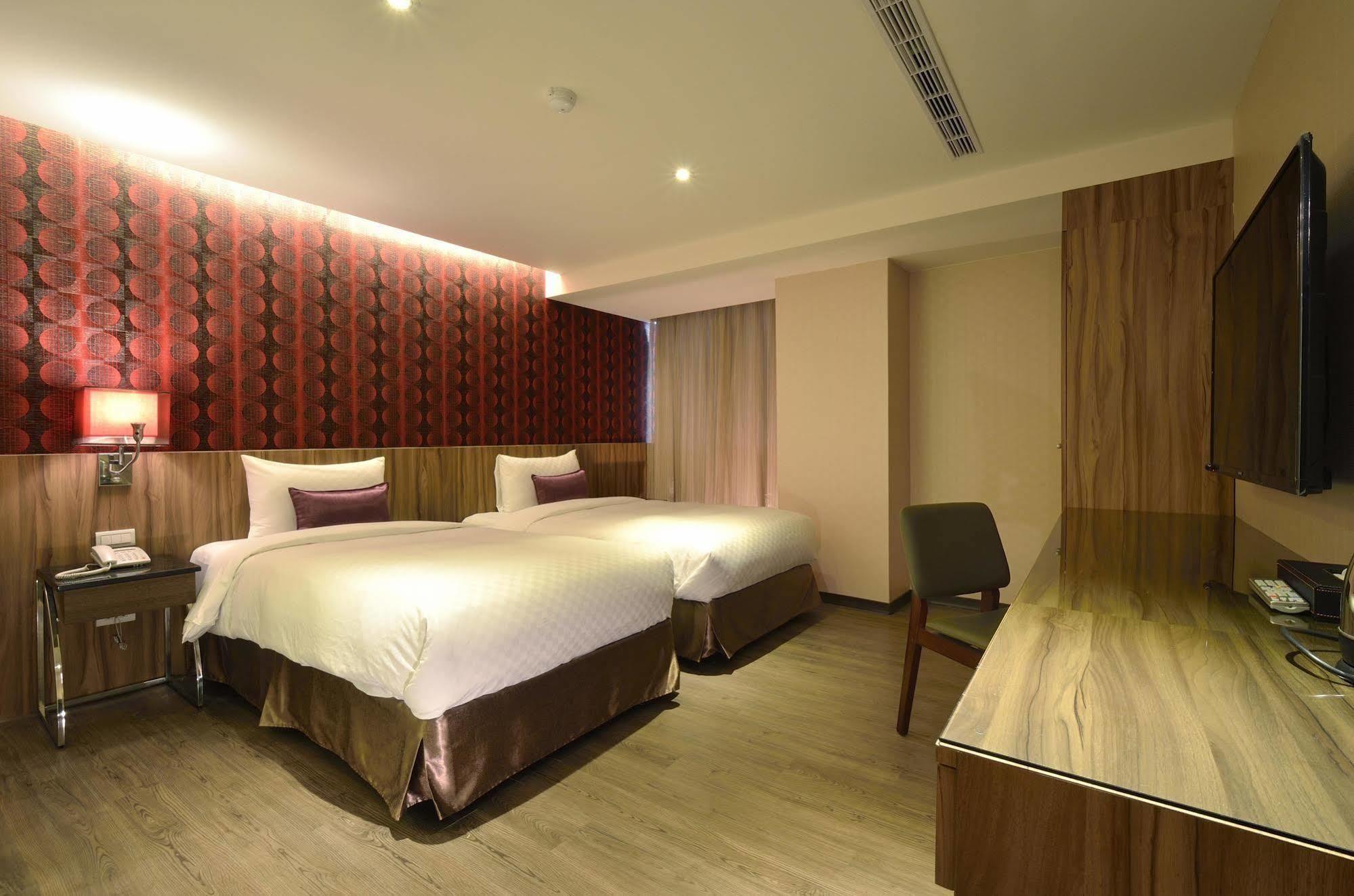 欣欣時尚旅店松山站 Hotel Taipei Exterior foto